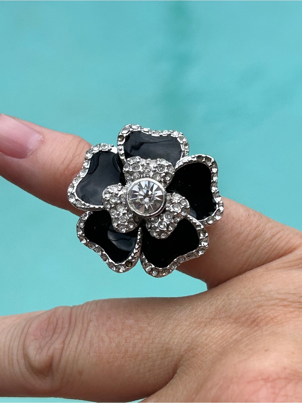 Lia Sophia Black Enamel Flower Rhinestone Cocktail Ring Size 6.5